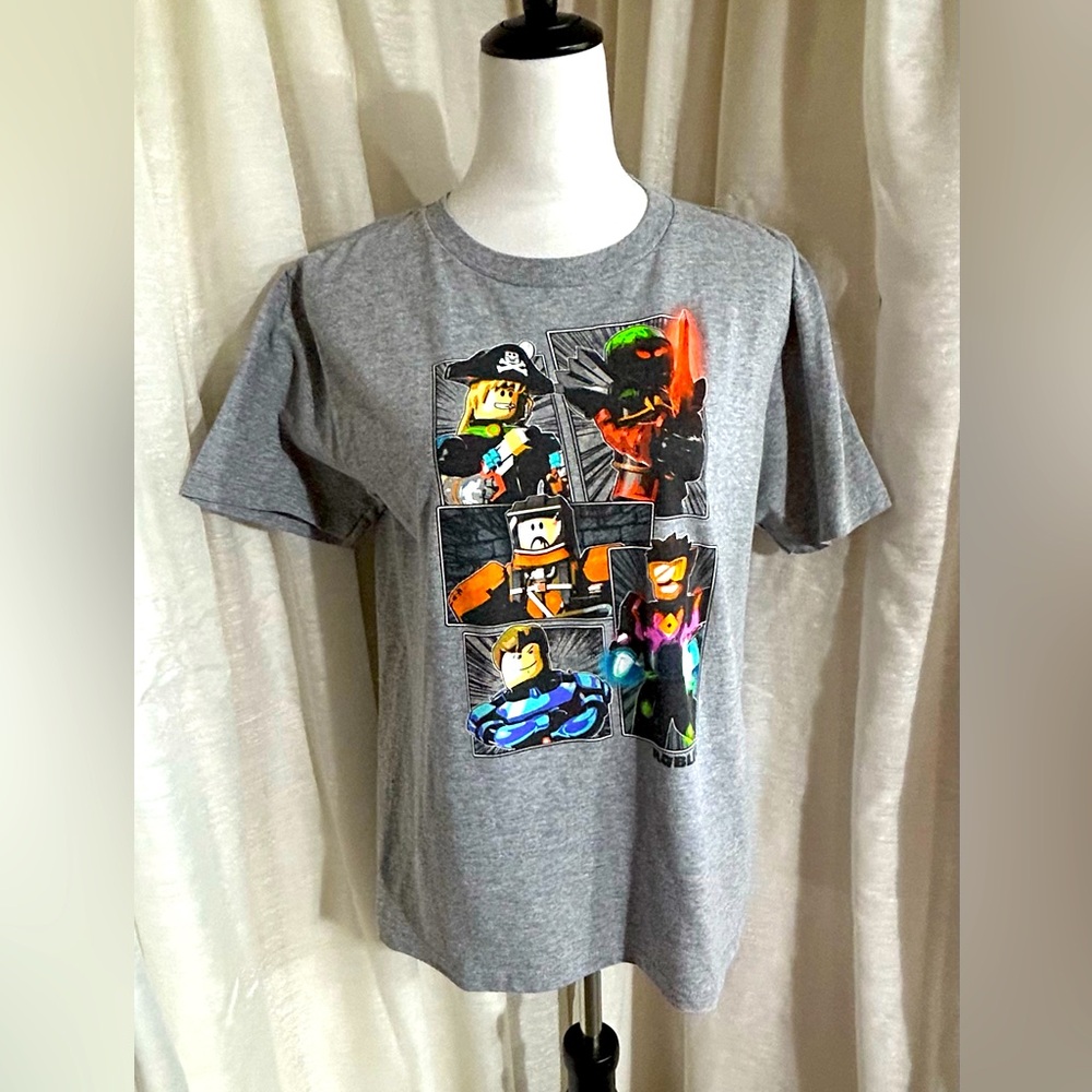 Roblox t-shirt for a fun time